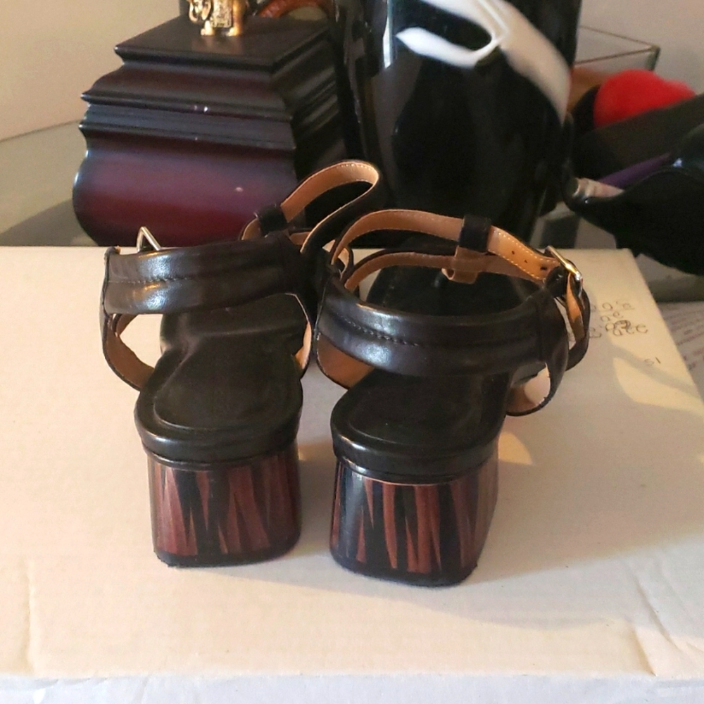 Shoes(Sandals)